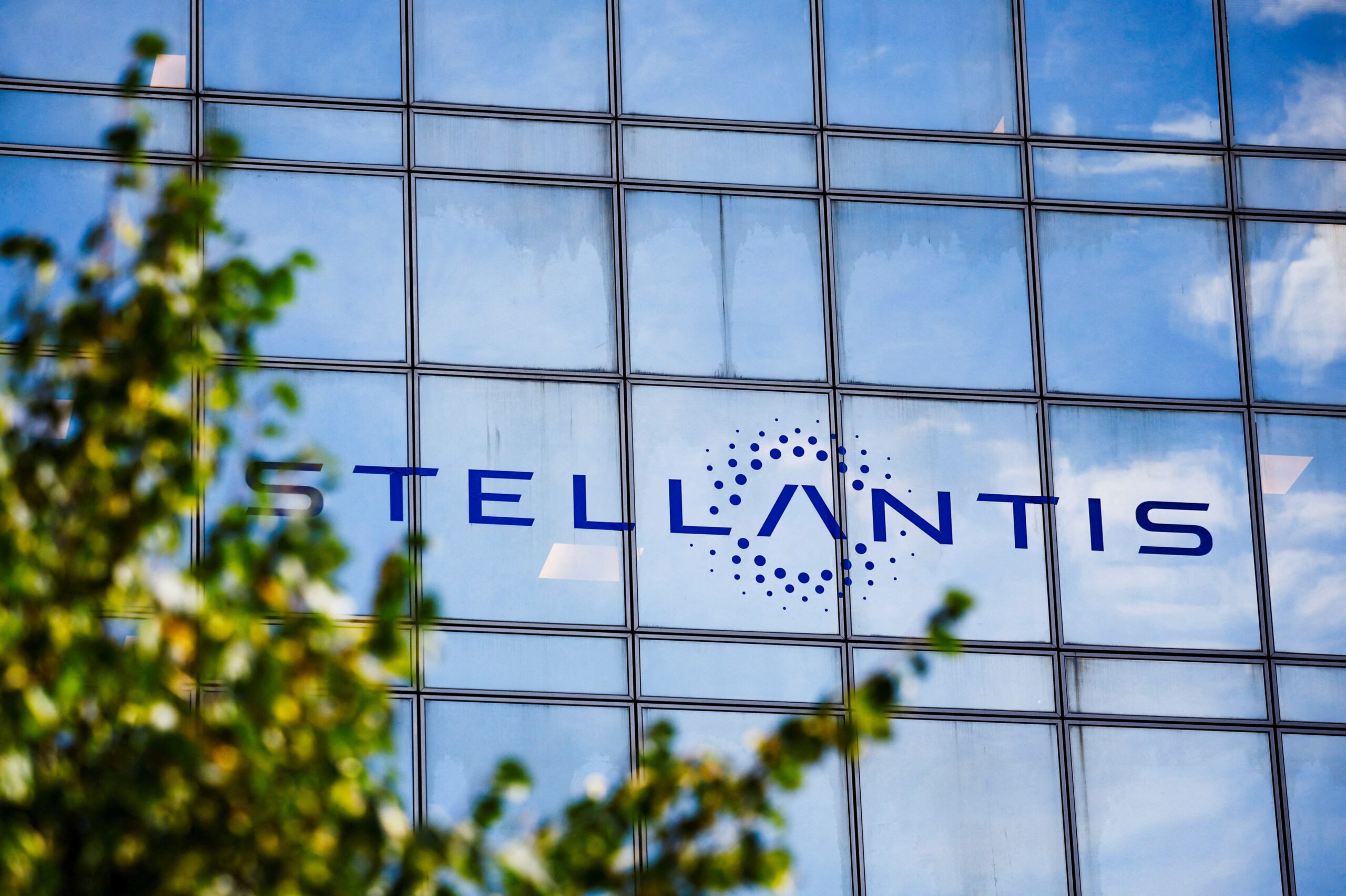 Stellantis, based in France, faces heavy fines in the UK if it fails to increase its delivery of electric vehicles or reduce its supply of fossil-fuelled vehicles